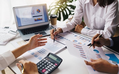 Mikor érdemes kiszervezni a könyvelést?